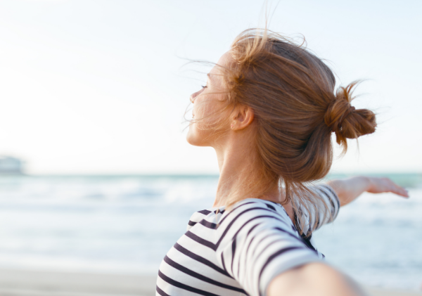 Sélénium pour les cheveux : bienfaits, cure et efficacité anti-chute